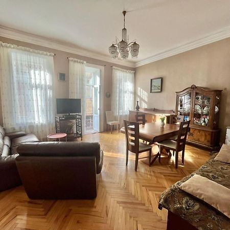 Apartment Down Town Group Тбилиси Екстериор снимка