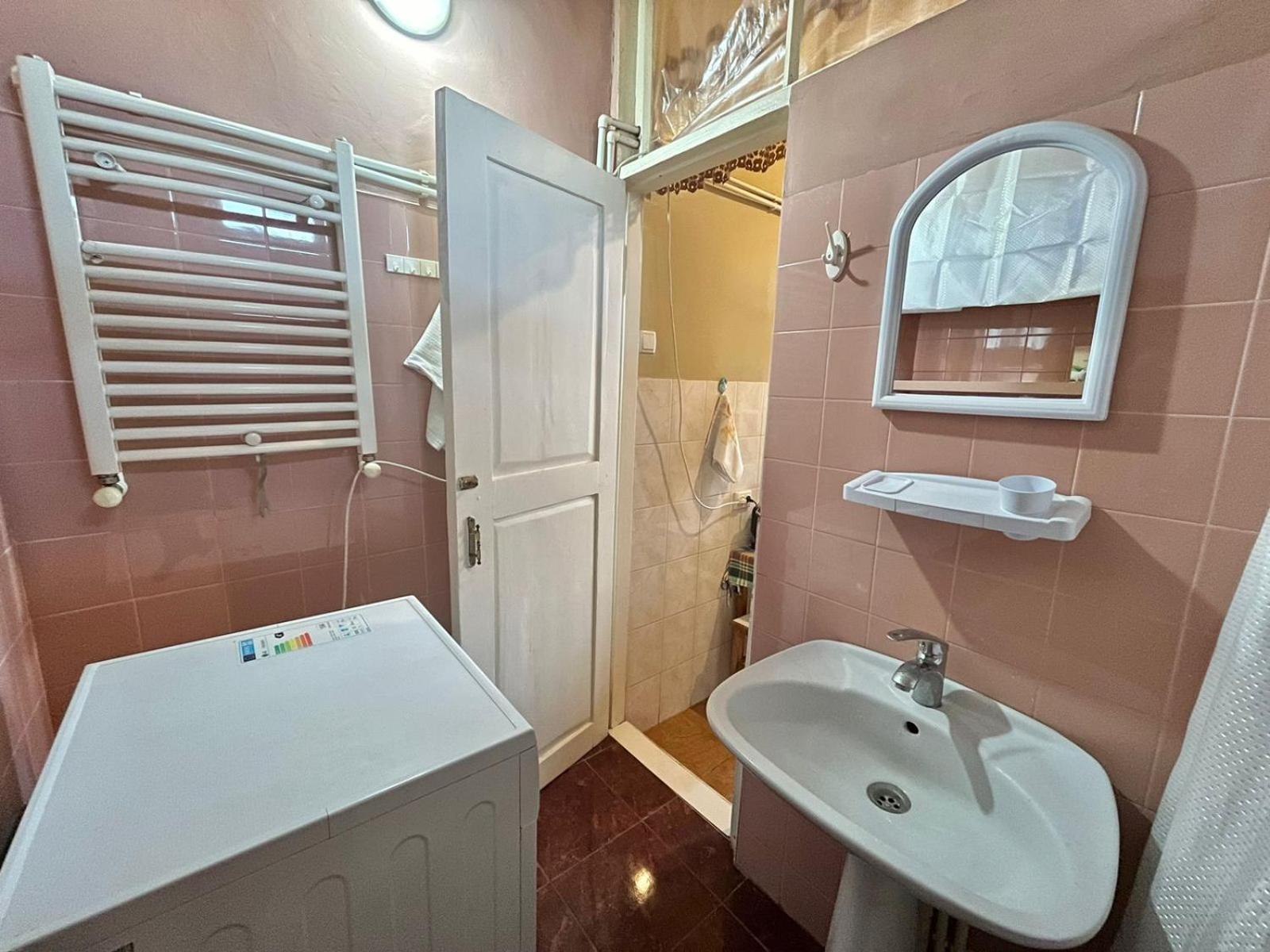 Apartment Down Town Group Тбилиси Екстериор снимка